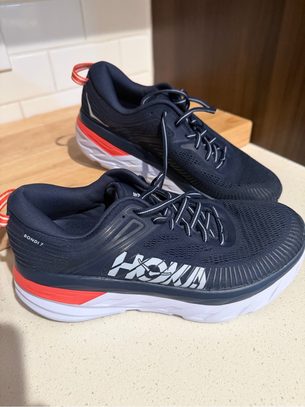 Hoka Women's Bondi 7 Size 9 - Picture 8 of 13